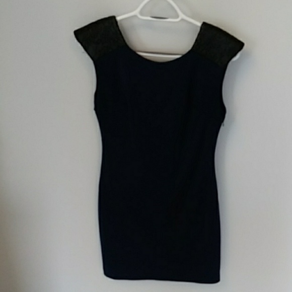 Guess Bodycon Dress - Picture 3 of 5